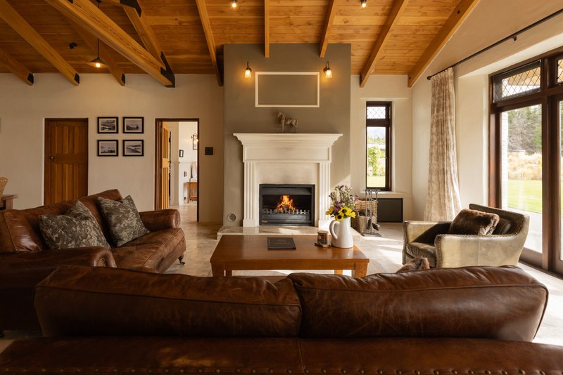 Ashley Mackenzie Villa - Living Area