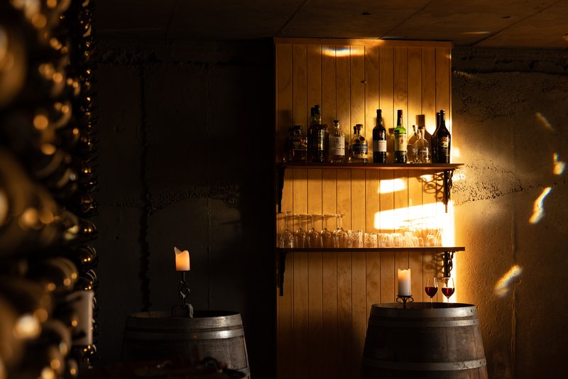 Wine Cellar & Tasting Room