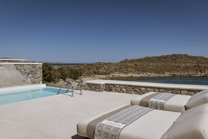 Royal Beachfront Infinity Pool Villa - Pool