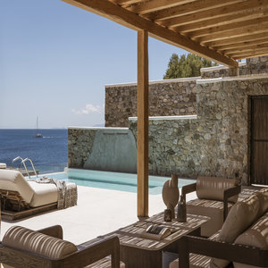 Royal Beachfront Infinity Pool Villa - Pool