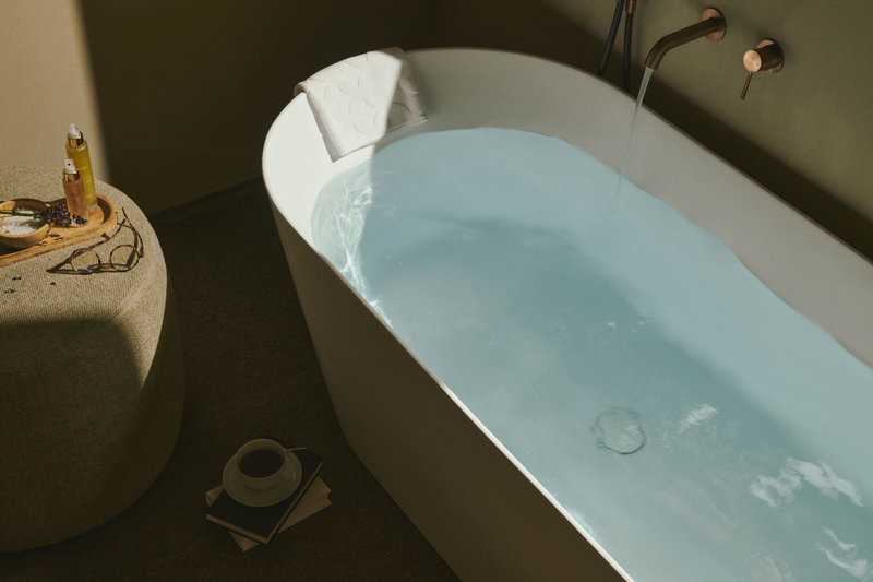 Signature Spa Suite - Bathtub